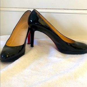 Black Patent Christian Louboutin pumps. Size 39.5